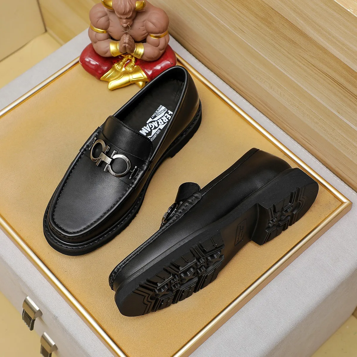 Men's shoes 💰500 Ferragamo [Ferragamo] top imported suit men's shoes 💯Original copy of the official website, product materials: selected imported embossed calfskin + luxury hardware buckle accessories ~ imported water-dyed cow 🐂 leather lining. Strong three-dimensional visual effect, original combination outsole, multiple colors available😘 Size: 38-44 (.45.46. Customized)